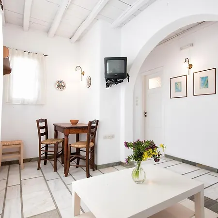 Brachera Apartments * Parikia (Paros)